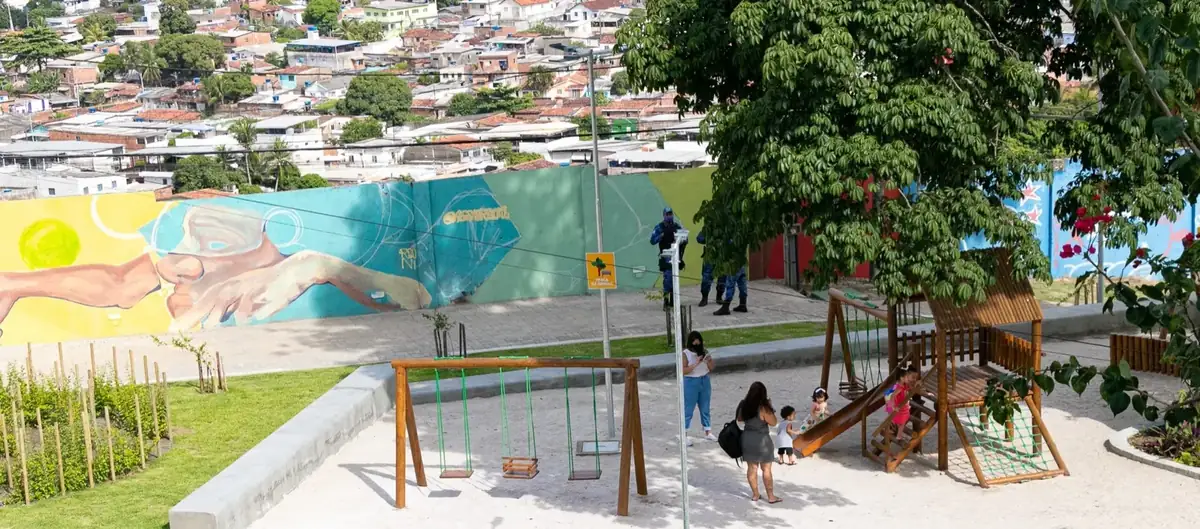 Praça da Árvore, no Alto Santa Terezinha, requalificada pelo Primeiro a Infância (foto: site da ARIES)